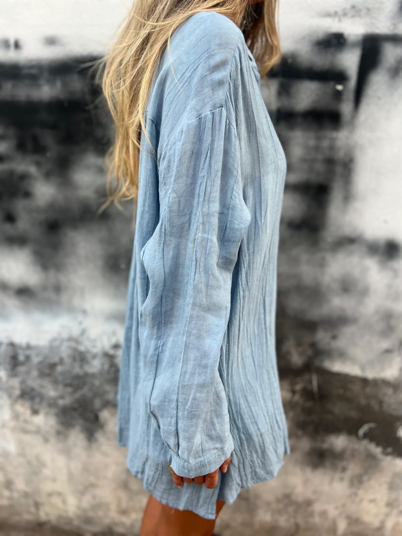 Solid Color Single-Row Multi-Button Shirt