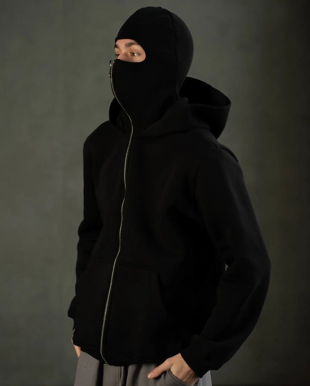 Flick™ | Sleek Full-Cover Hoodie