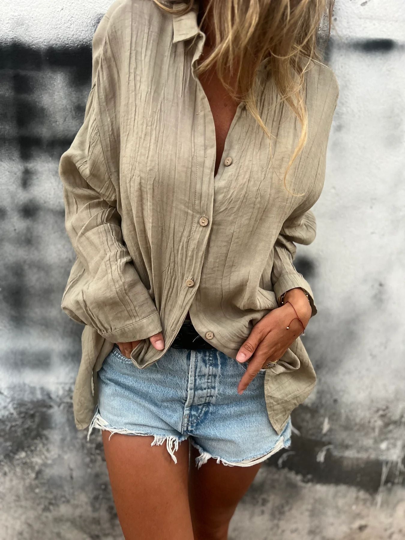 Solid Color Single-Row Multi-Button Shirt