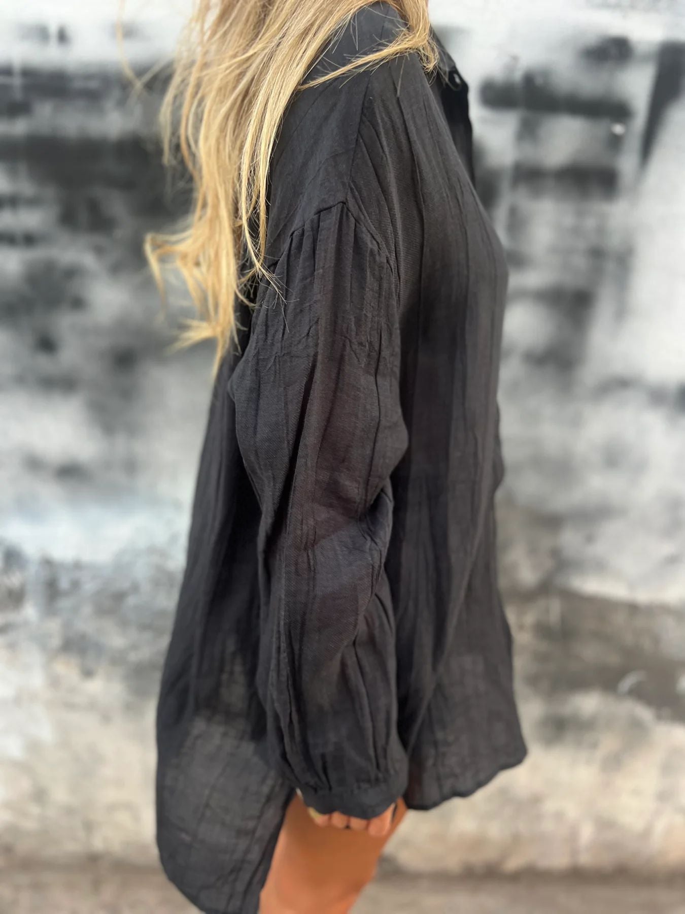 Solid Color Single-Row Multi-Button Shirt