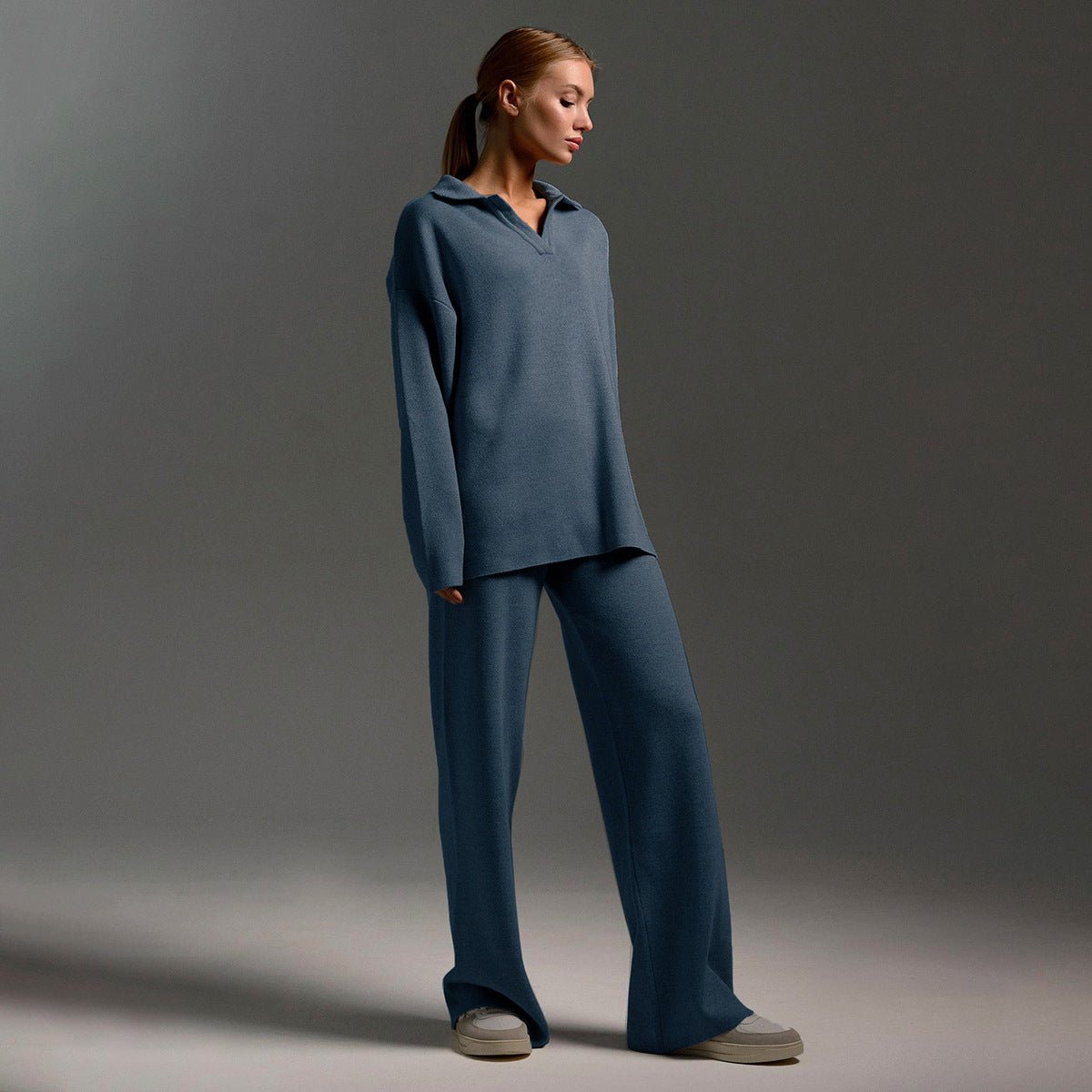 Faye™-tracksuit-for-all-day-comfort