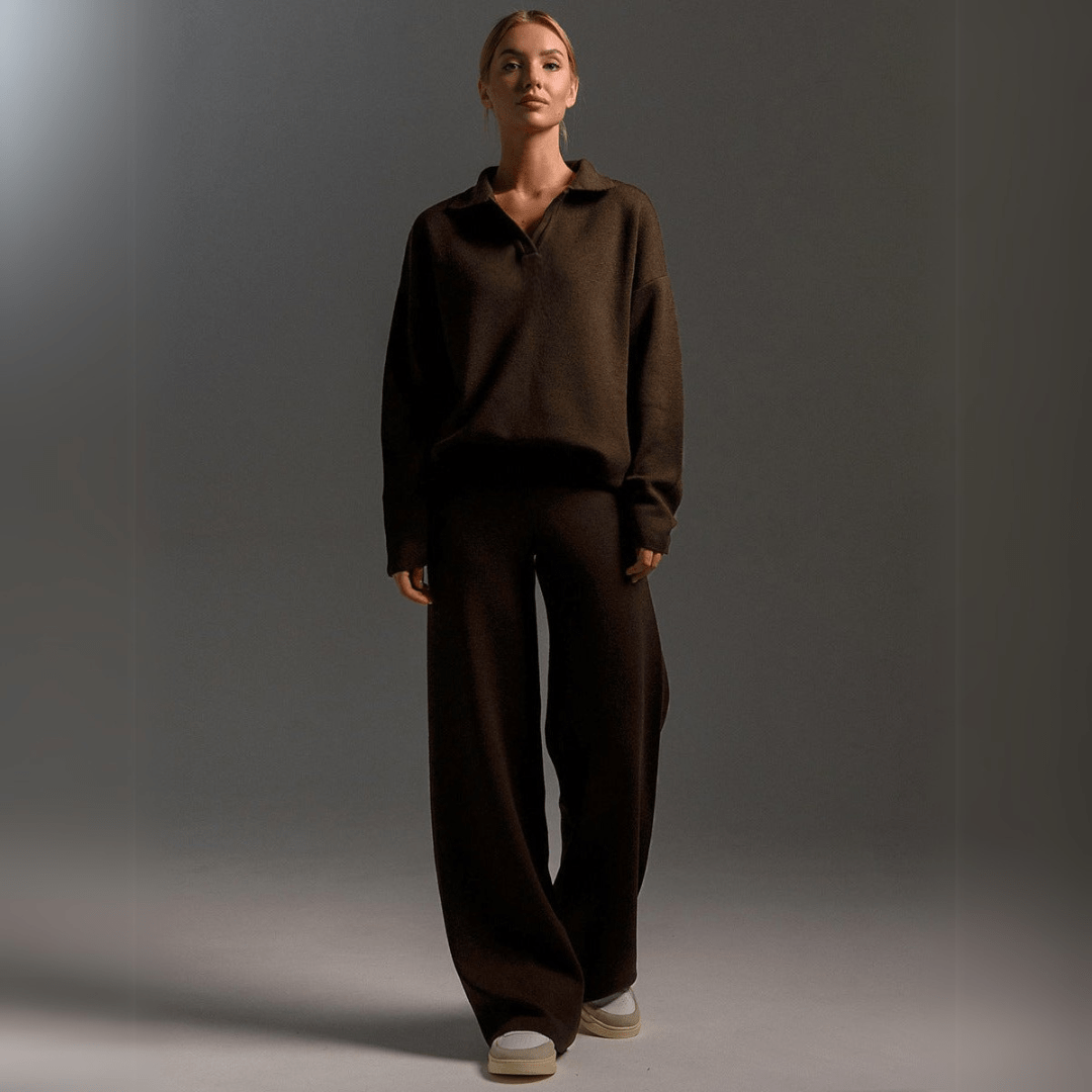 Faye™-tracksuit-for-all-day-comfort