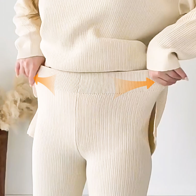 Isla™ – Set with V-Neck and Side Slit