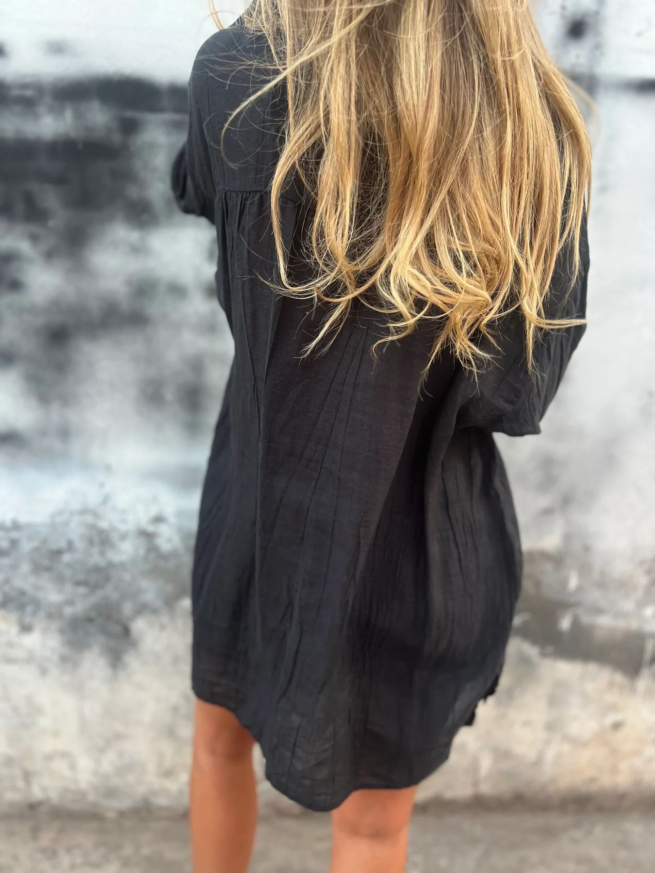 Solid Color Single-Row Multi-Button Shirt