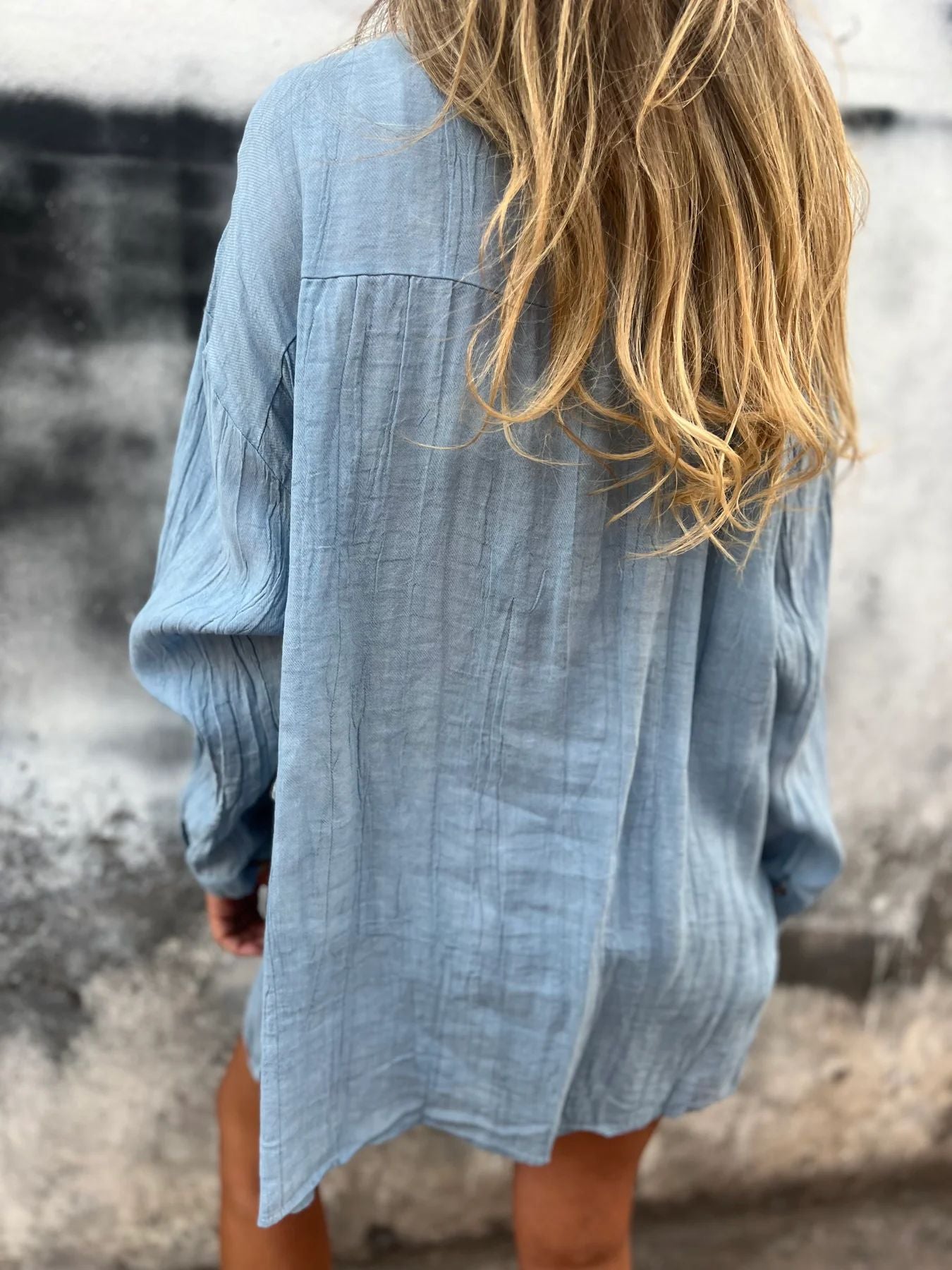 Solid Color Single-Row Multi-Button Shirt